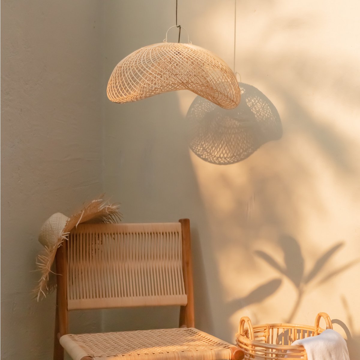 Rattan ovaler Lampenschirm 40×35 cm – PADMA, handgefertigt
