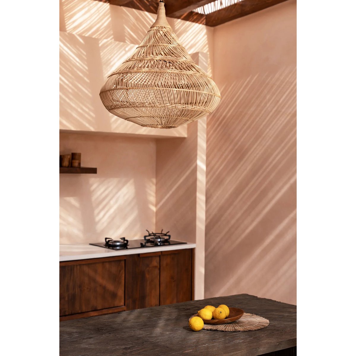 Rattan-Pendelleuchte in Tropfenform – 80 cm breit, 77 cm hoch