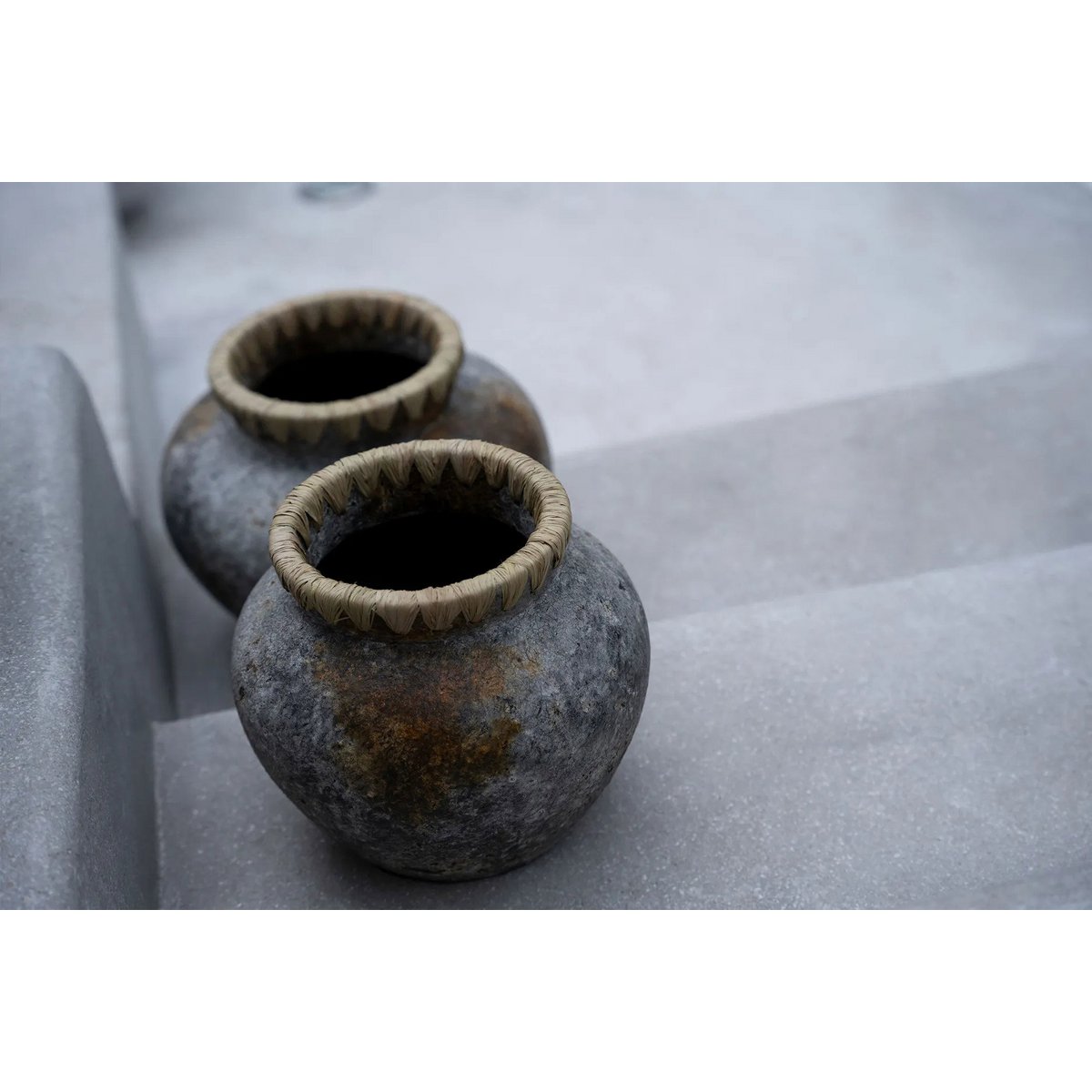Terrakotta-Vase 27 cm – Antikgrau, Indonesien