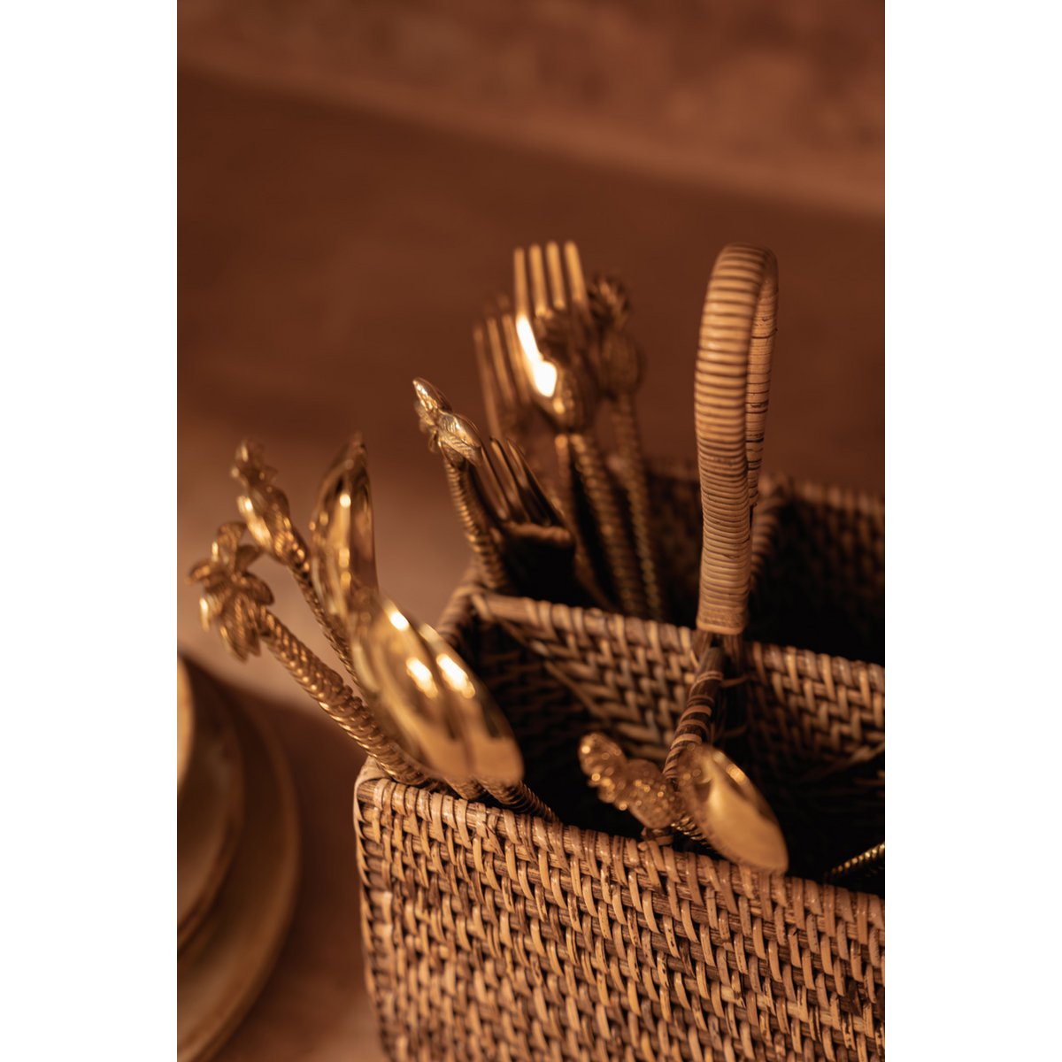 Bestikholder af rattan nr. 4, naturlig brun