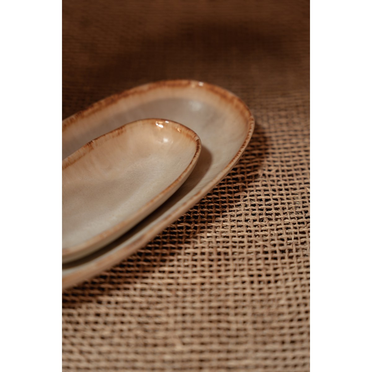 White stoneware oval plate S 16 × 7 cm - made in Portugal