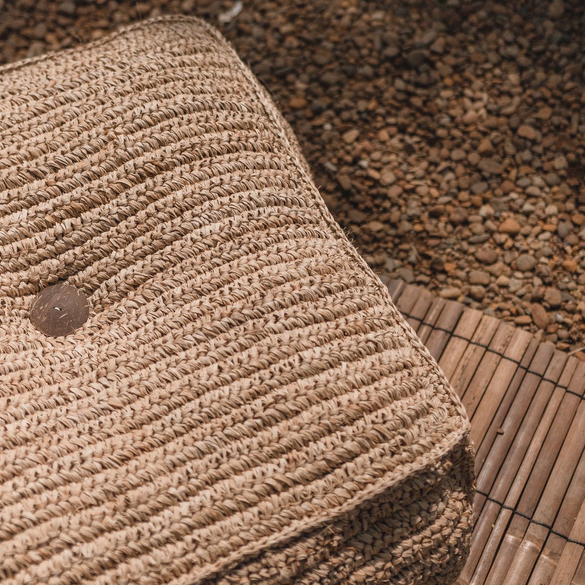 Raffia puf PADAR 55 × 55 cm - kokosfiber & bomuld