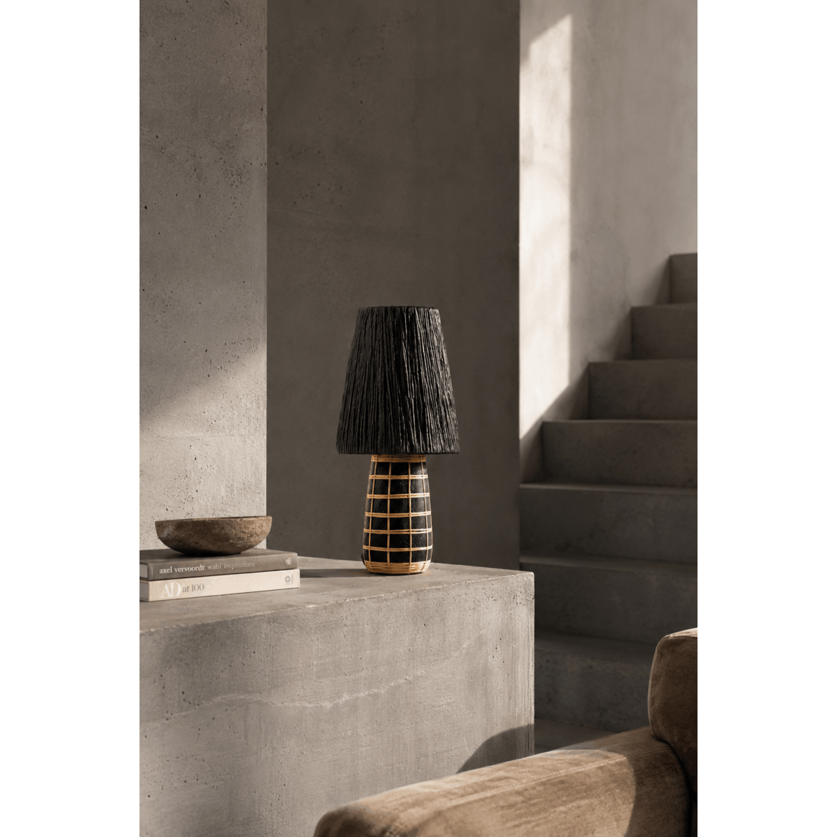 Naxos bordlampe - Sort med græsskærm
