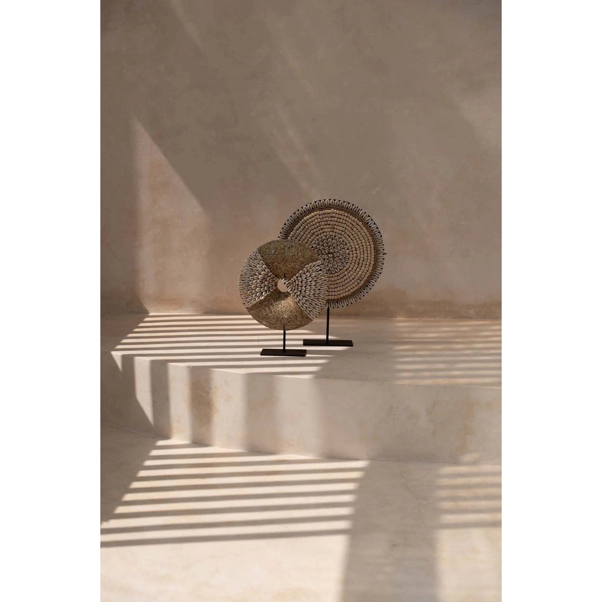 Shell decorative sculpture on stand - natural white