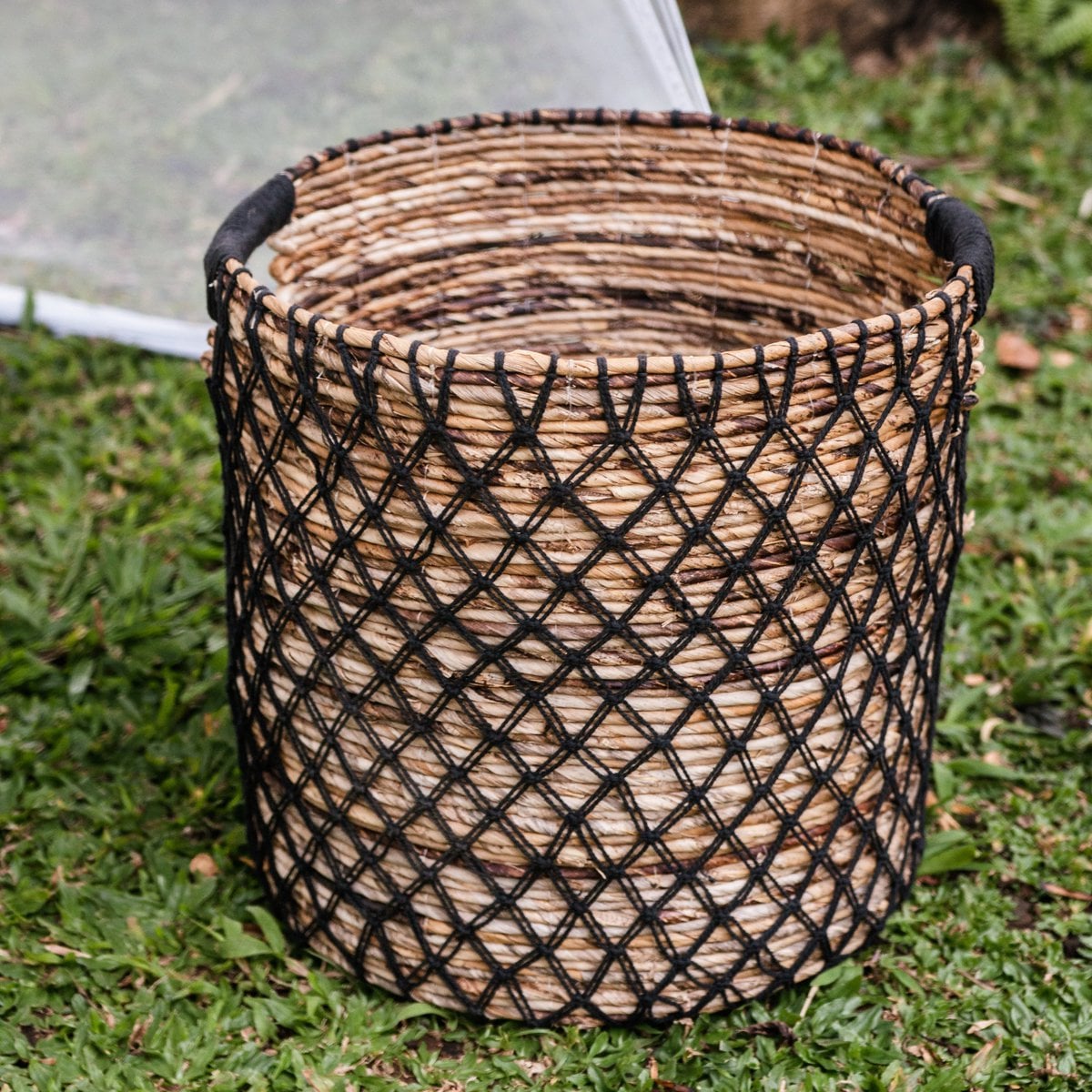 Bananenfaserkorb PURA L – schwarz, beige & braun, Indonesien