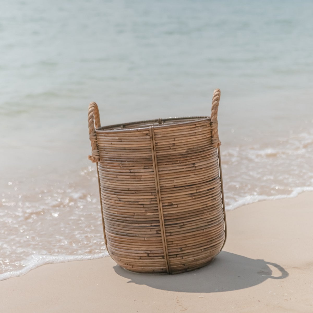 Rattan basket Otere Ø 40 cm – handwoven on Java with jute handles