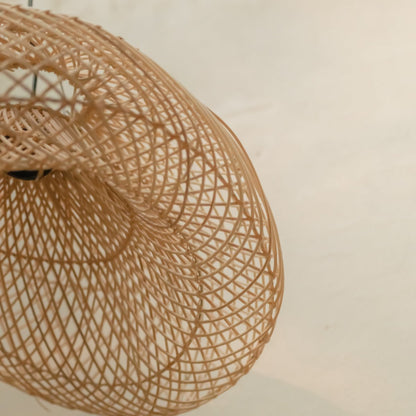 Rattan ovaler Lampenschirm 40×35 cm – PADMA, handgefertigt
