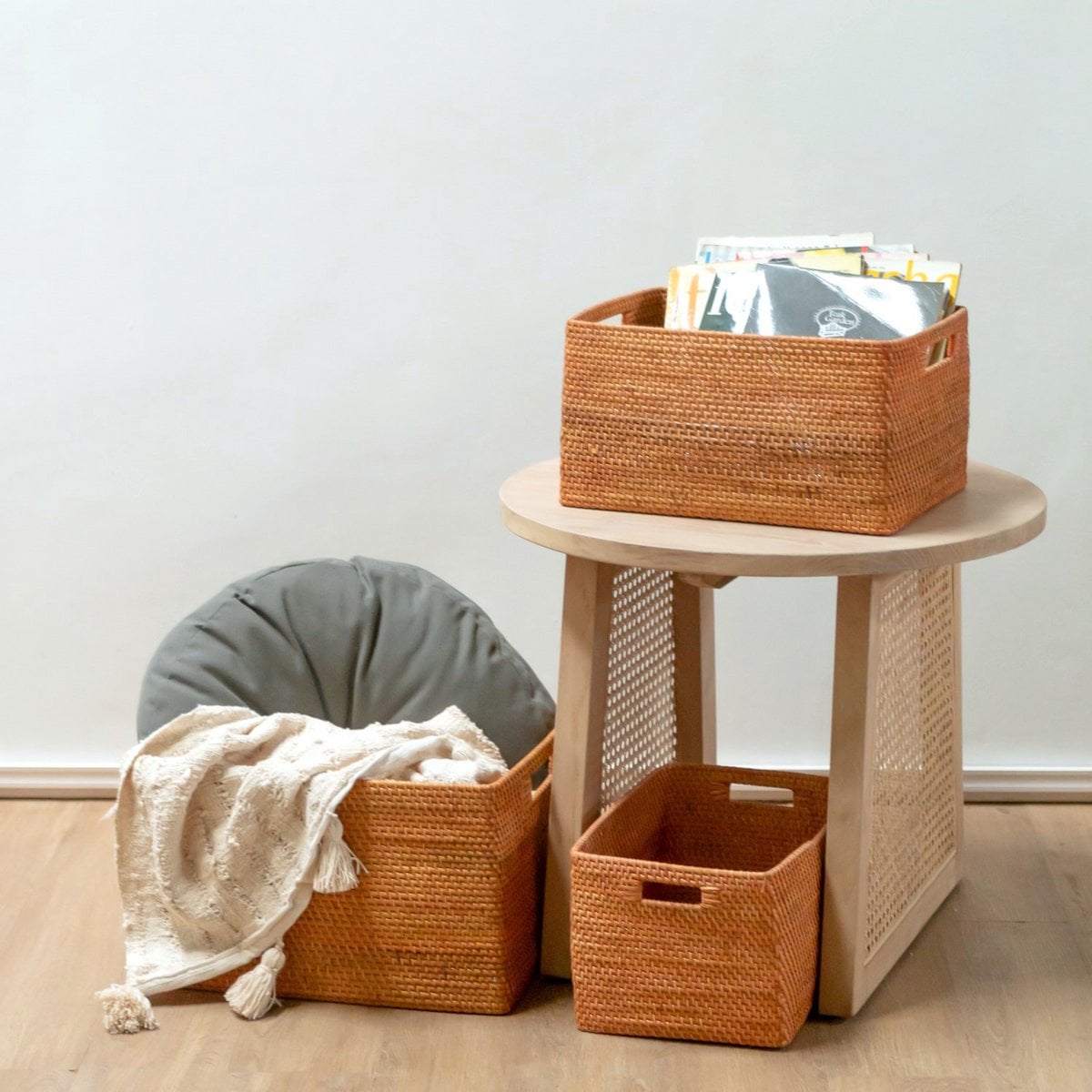 Håndvævet reolkurv i rattan Warsa M – 38 × 23 × 28 cm