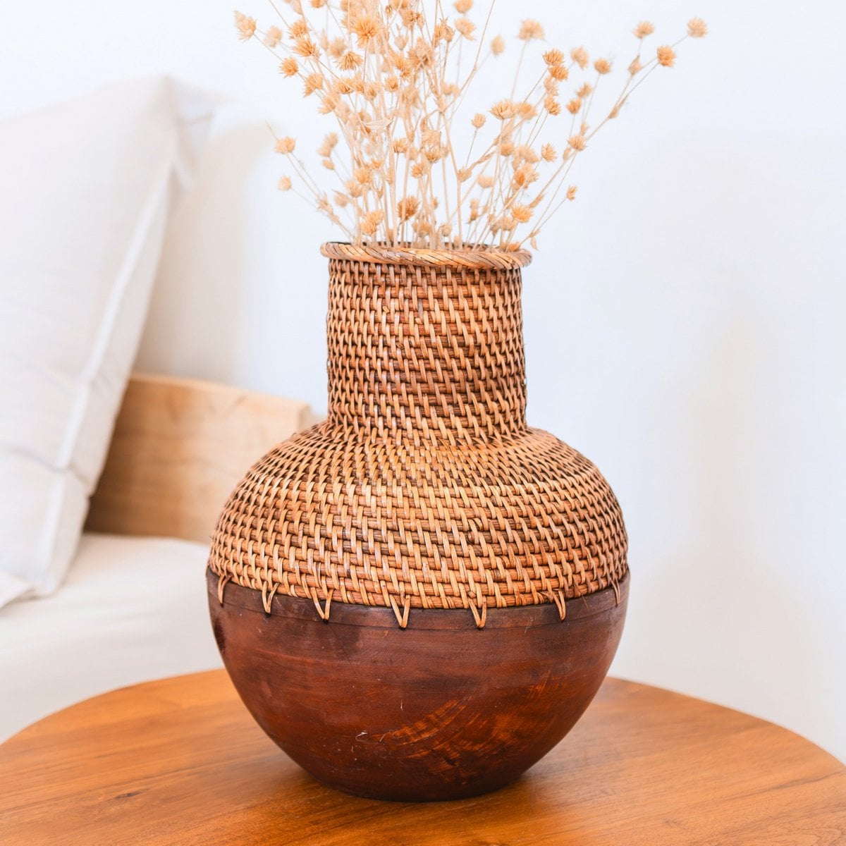 Vase aus Rattan und Holz KAMARI Ø 22 cm – braun