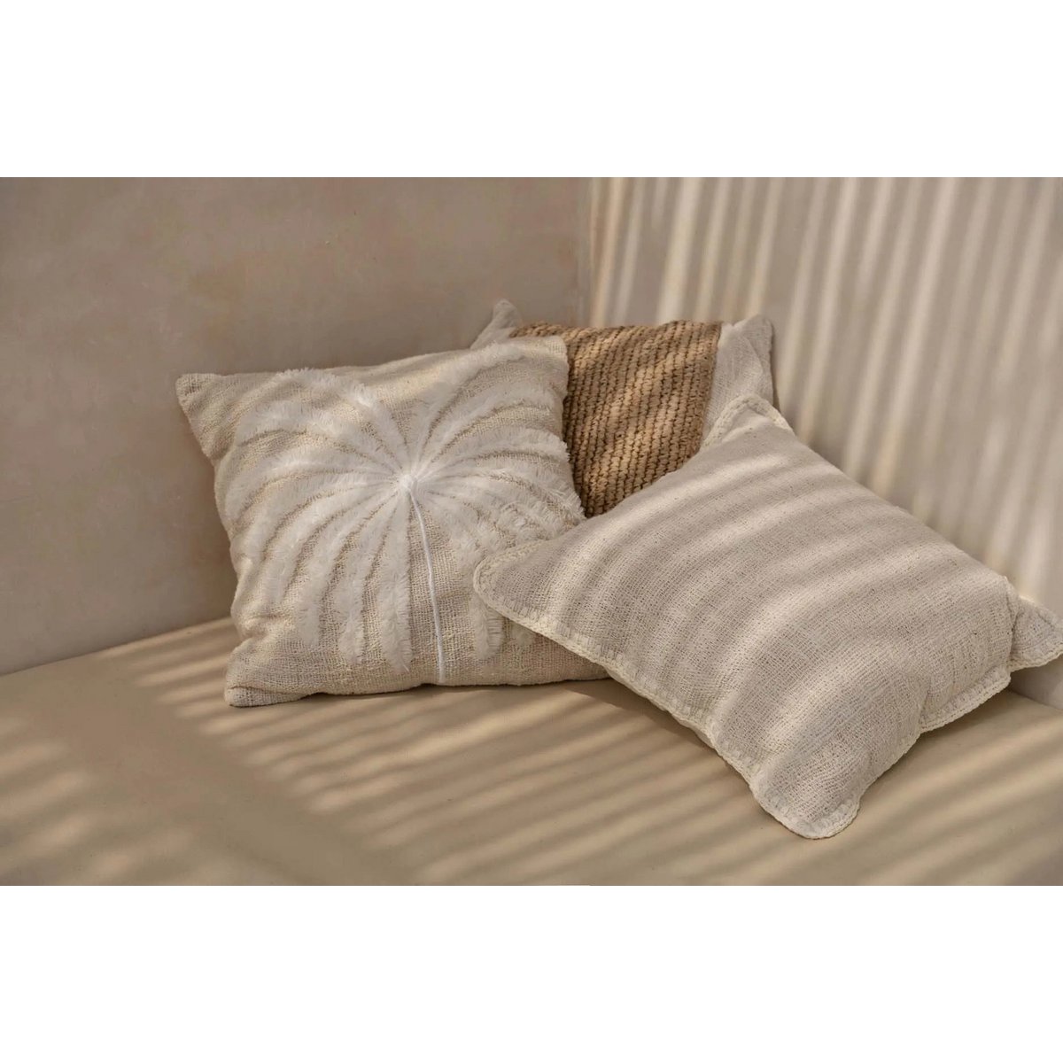 Cotton and raffia cushion cover, 50×50 cm - Natural white