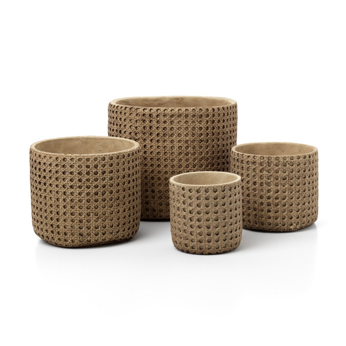 Concrete planter with rattan weave, large - Natural