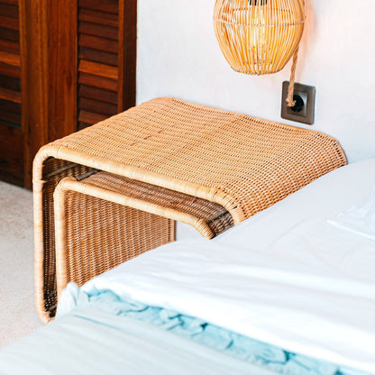 Rattan og metal sidebord 55×45×45 cm – Bayu