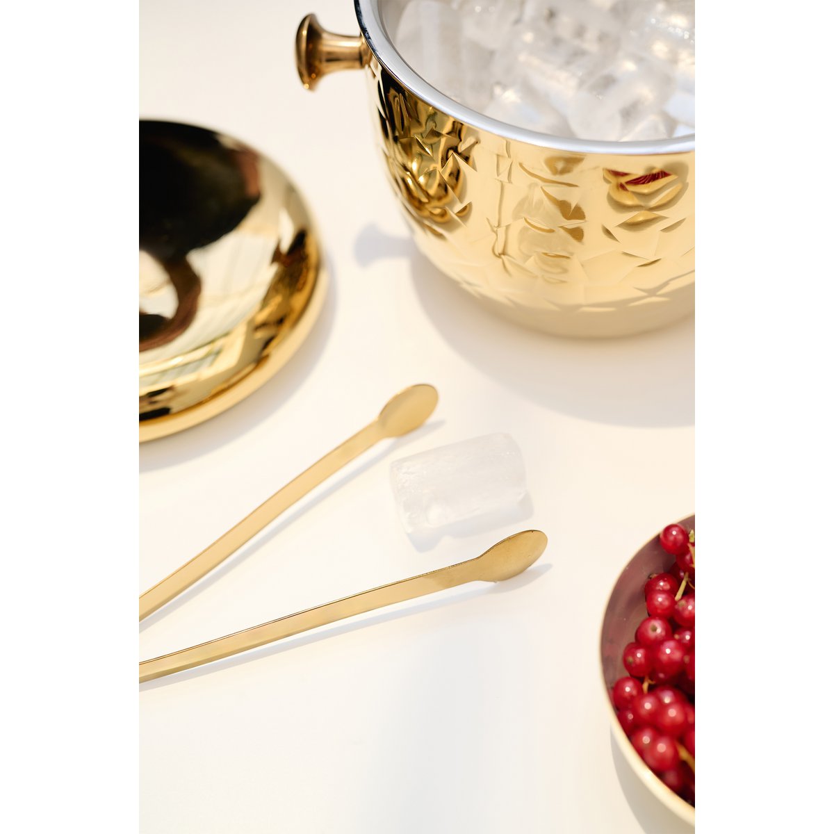 Gold stainless steel ice bucket Rico, 21 cm - with sieve and tongs