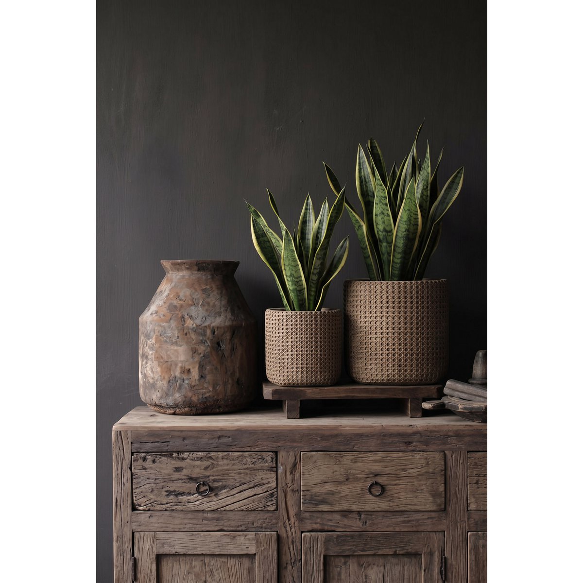 Concrete planter with rattan weave, large - Natural