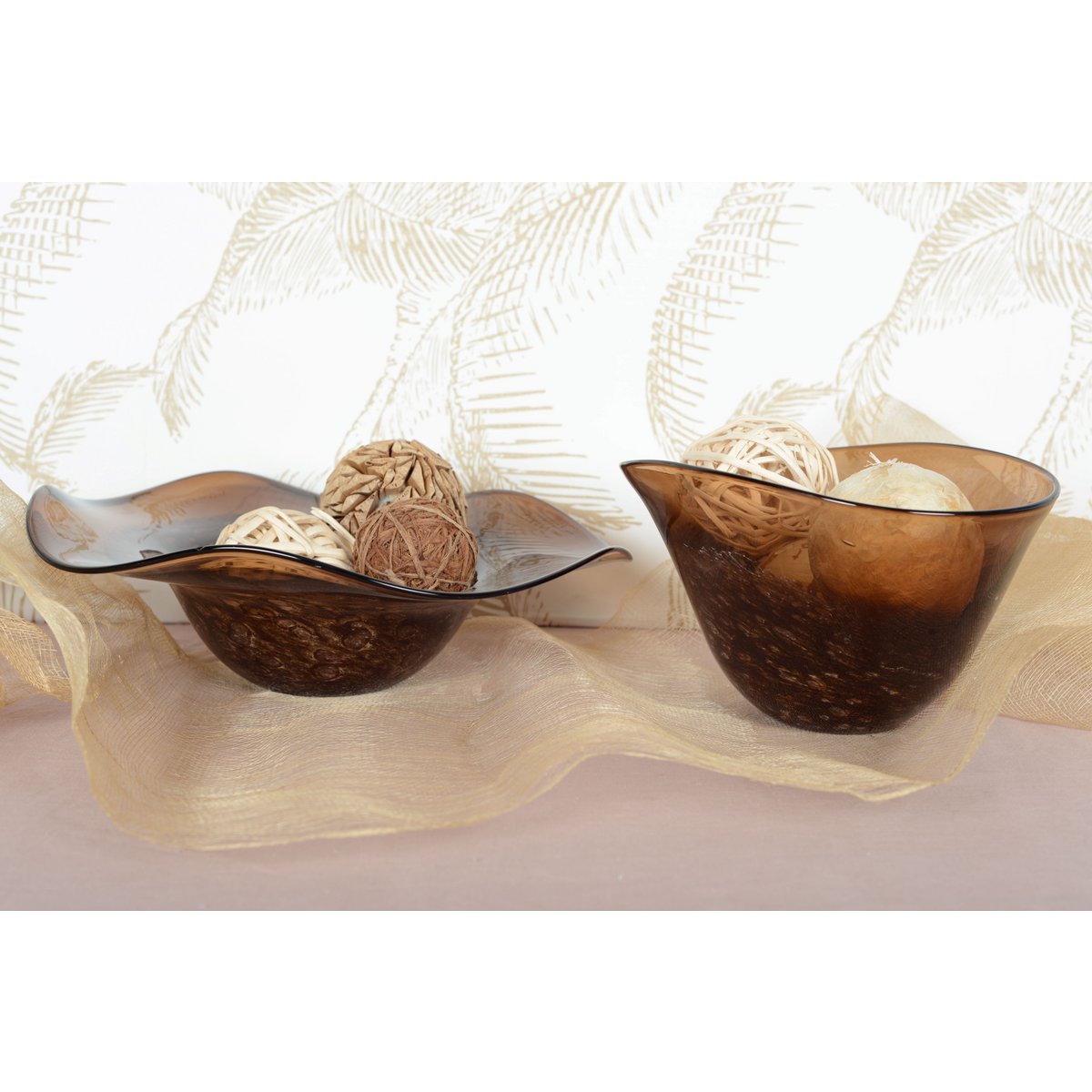 Large brown glass bowl, 40 × 40 cm - Shallow