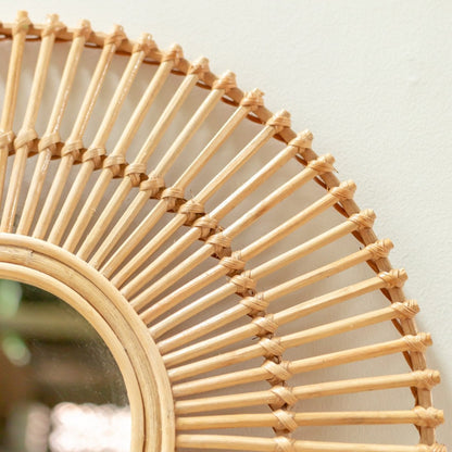 Rundt vægspejl i rattan 58 cm BUMI – håndlavet