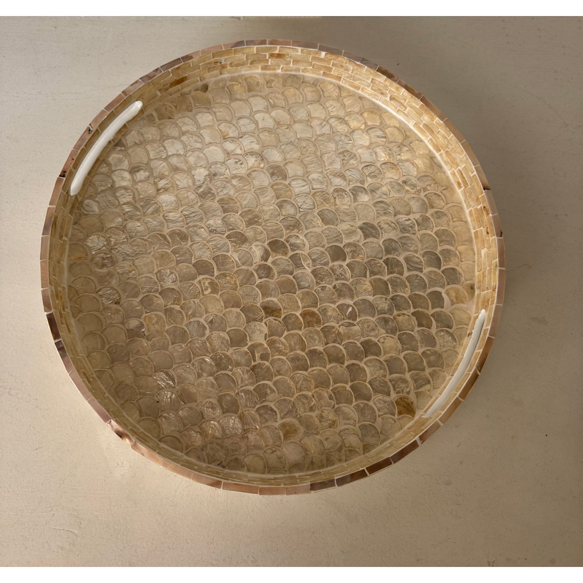 Perlweißes Serviertablett 40 × 40 cm – hergestellt in Vietnam