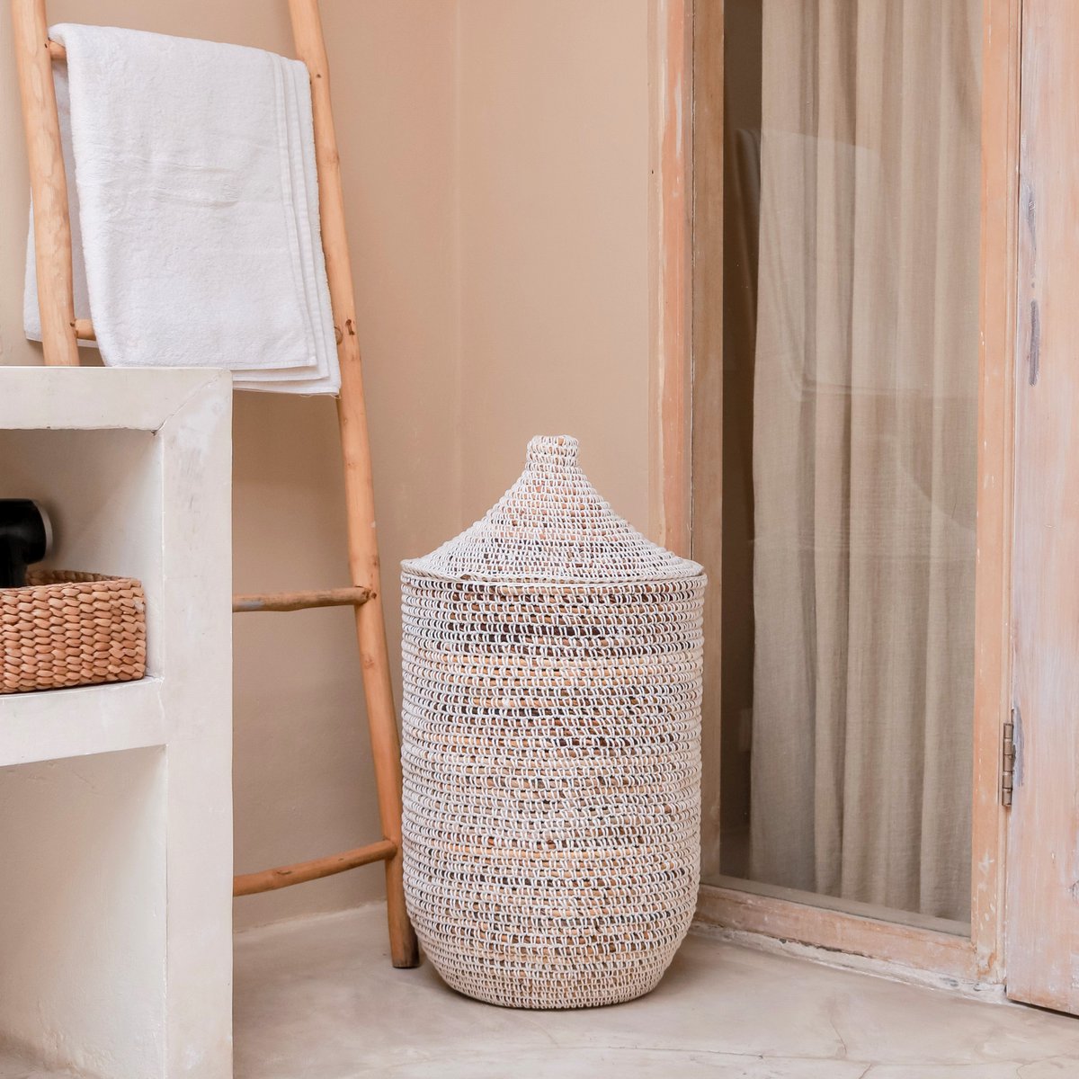 Banana fibre laundry basket with lid KAJA - 40 cm diameter