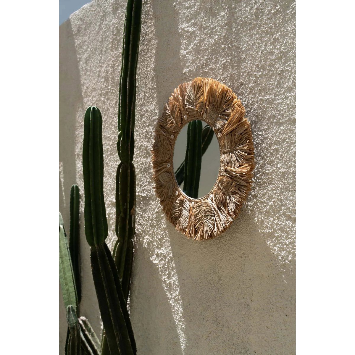 Rundt vægspejl i raffia, 60 cm - naturpalmevæv