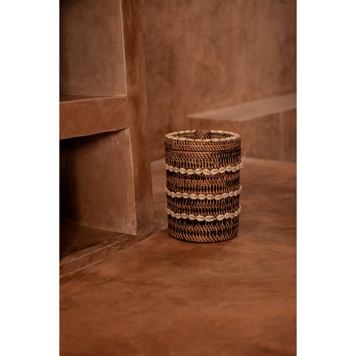 Shell storage bin, rattan - natural brown, handwoven