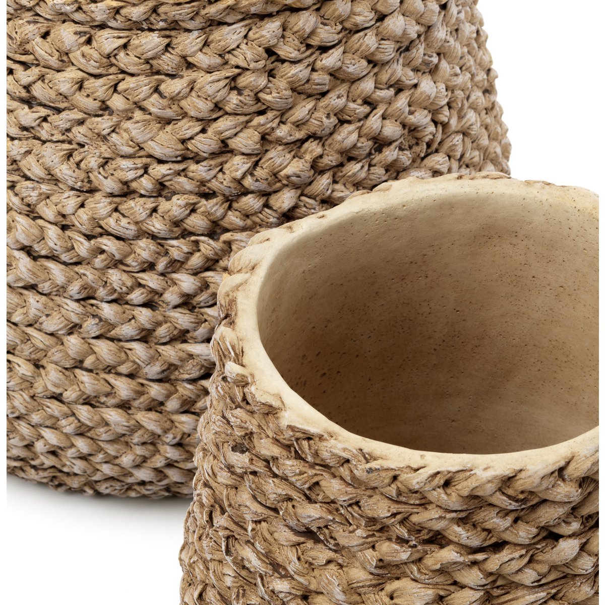 Concrete planter 26.7 cm – braided texture, natural