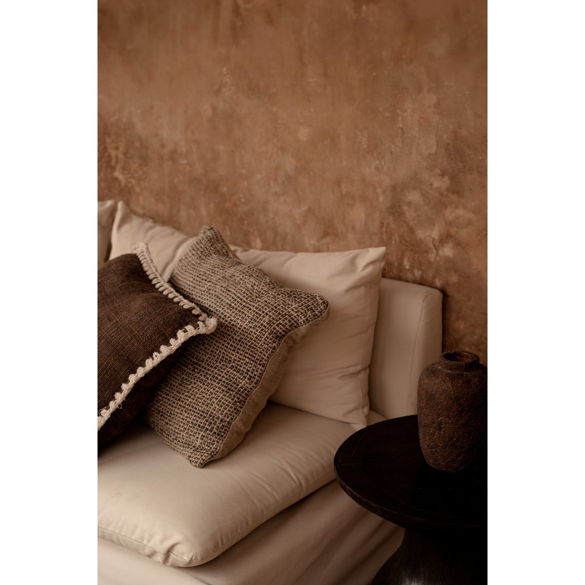Leinenkissenbezug 50×50 cm – Naturschwarz-Korntextur