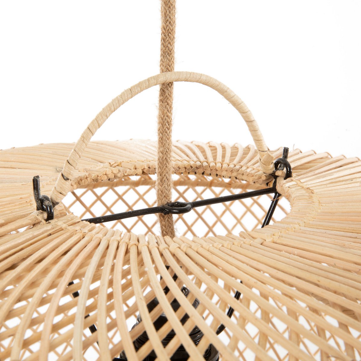 Rattan-Pendelleuchte 50×28 cm – breite Scheibenform, handgefertigt