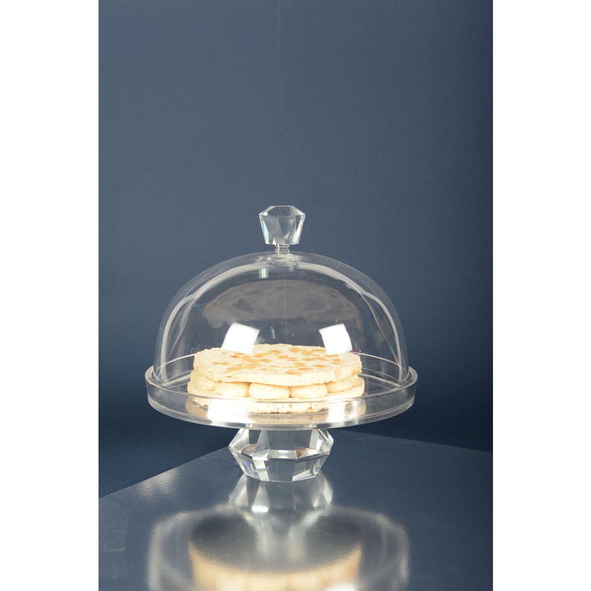Glass cake dome with diamond-cut detail 30cm