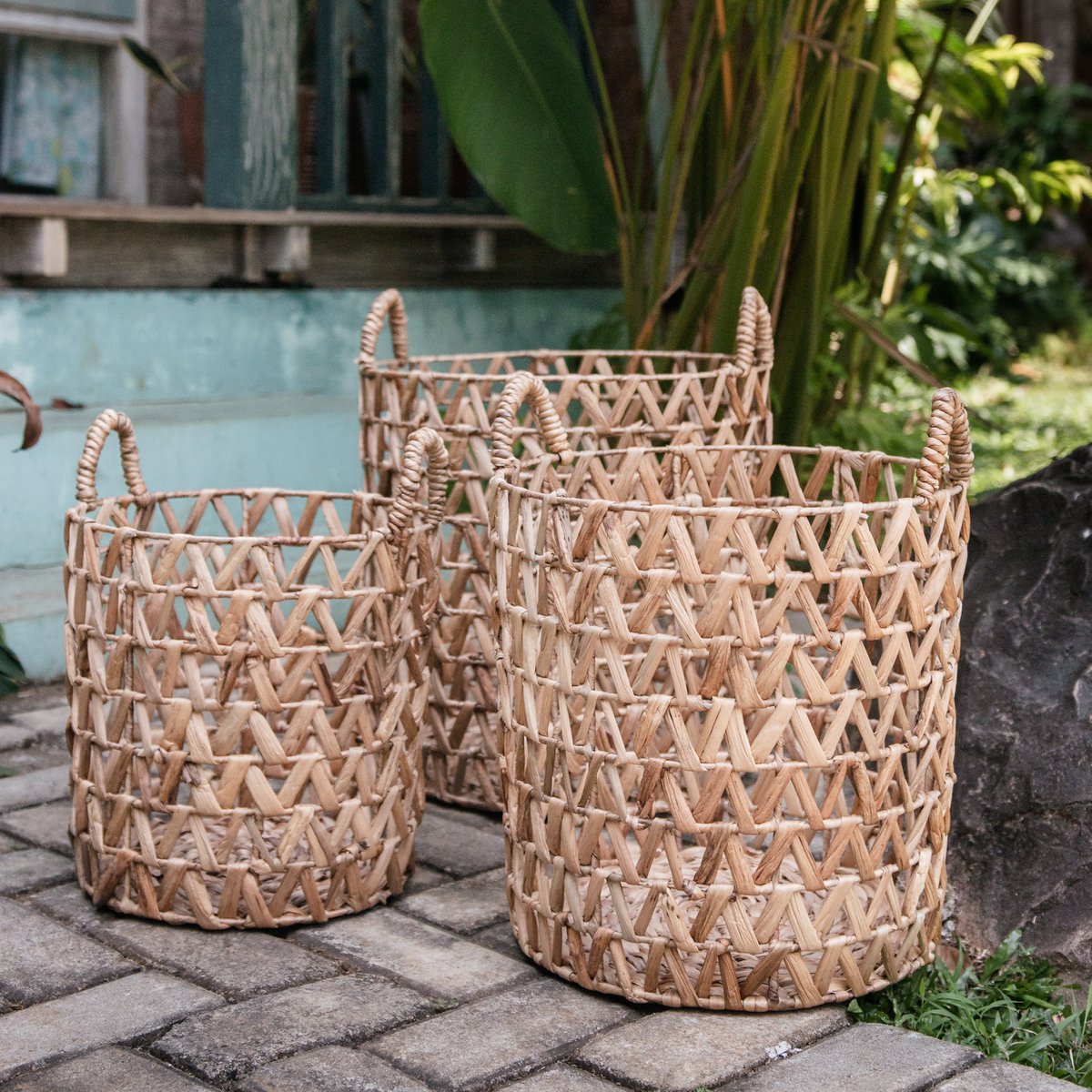Jute- og metalkurv NAILAKA M – ø35 × 35 cm, Indonesien