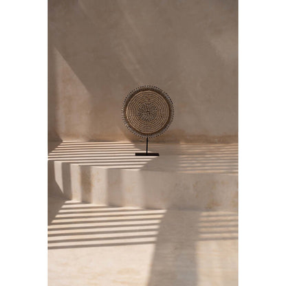 Shell standing decoration 30 × 40 cm – floral, beige & white