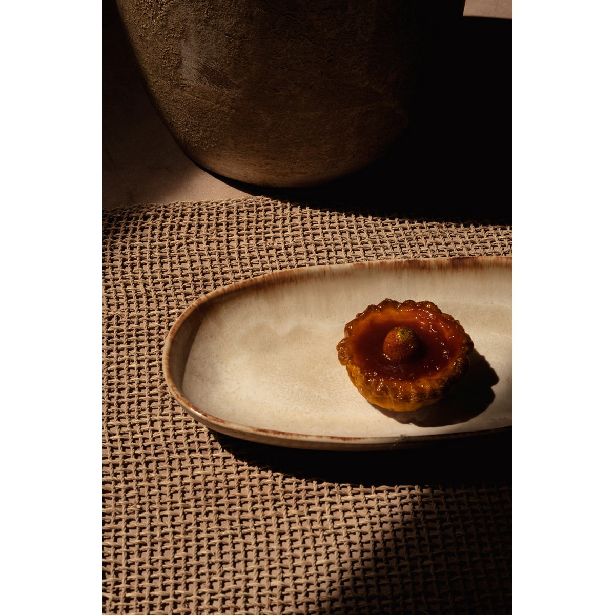 White stoneware oval plate M 24 × 13 cm - made in Portugal