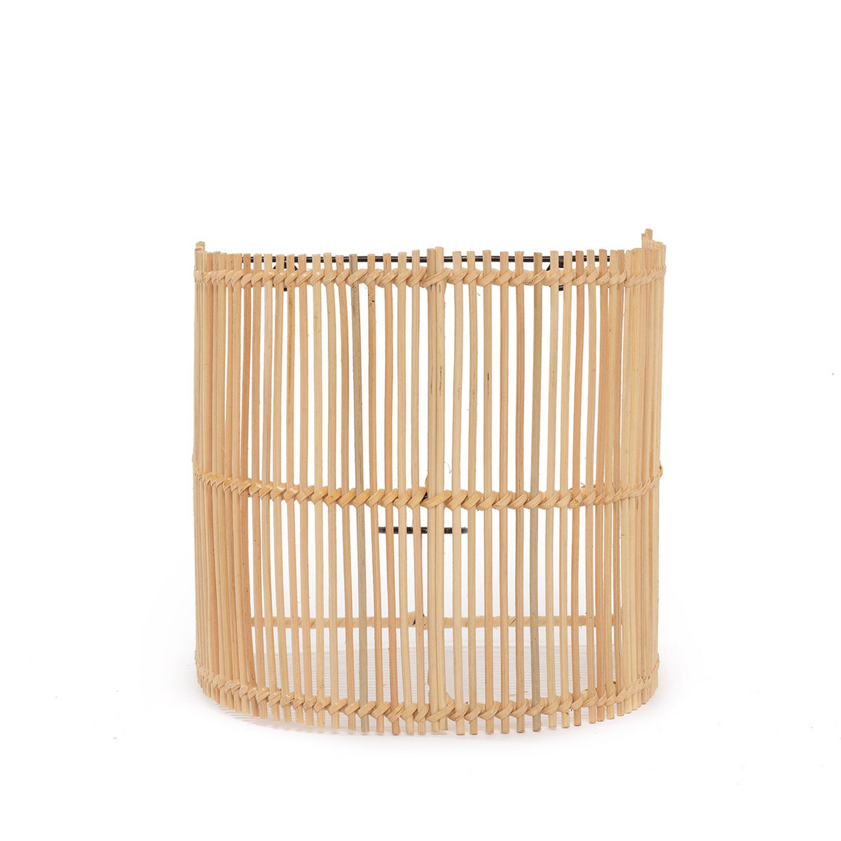 Væglampe af rattan 20×25 cm - halvcylinder, håndlavet
