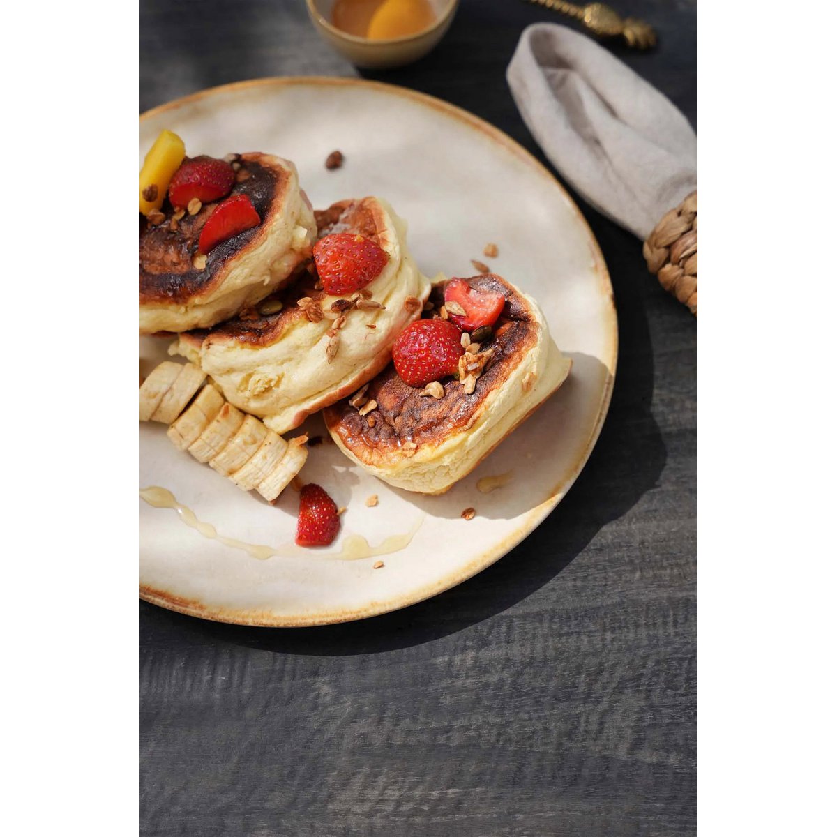 Hvid stentøjs frokosttallerken 22 cm - fremstillet i Portugal