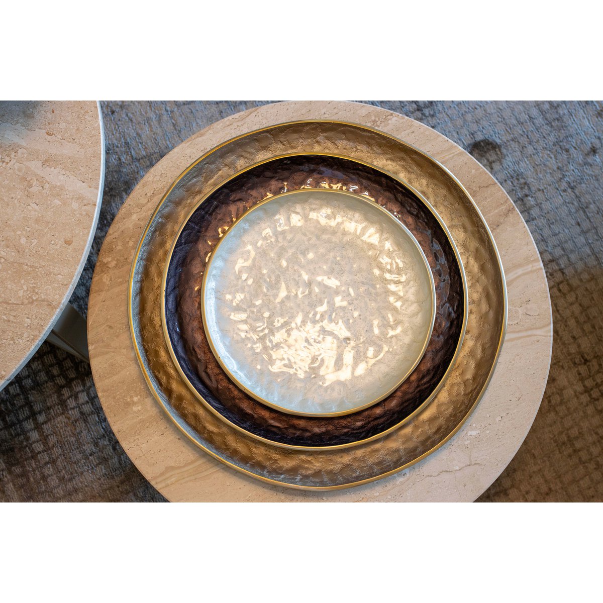 Dekorationsskål i aluminium, sand, 48 cm rund