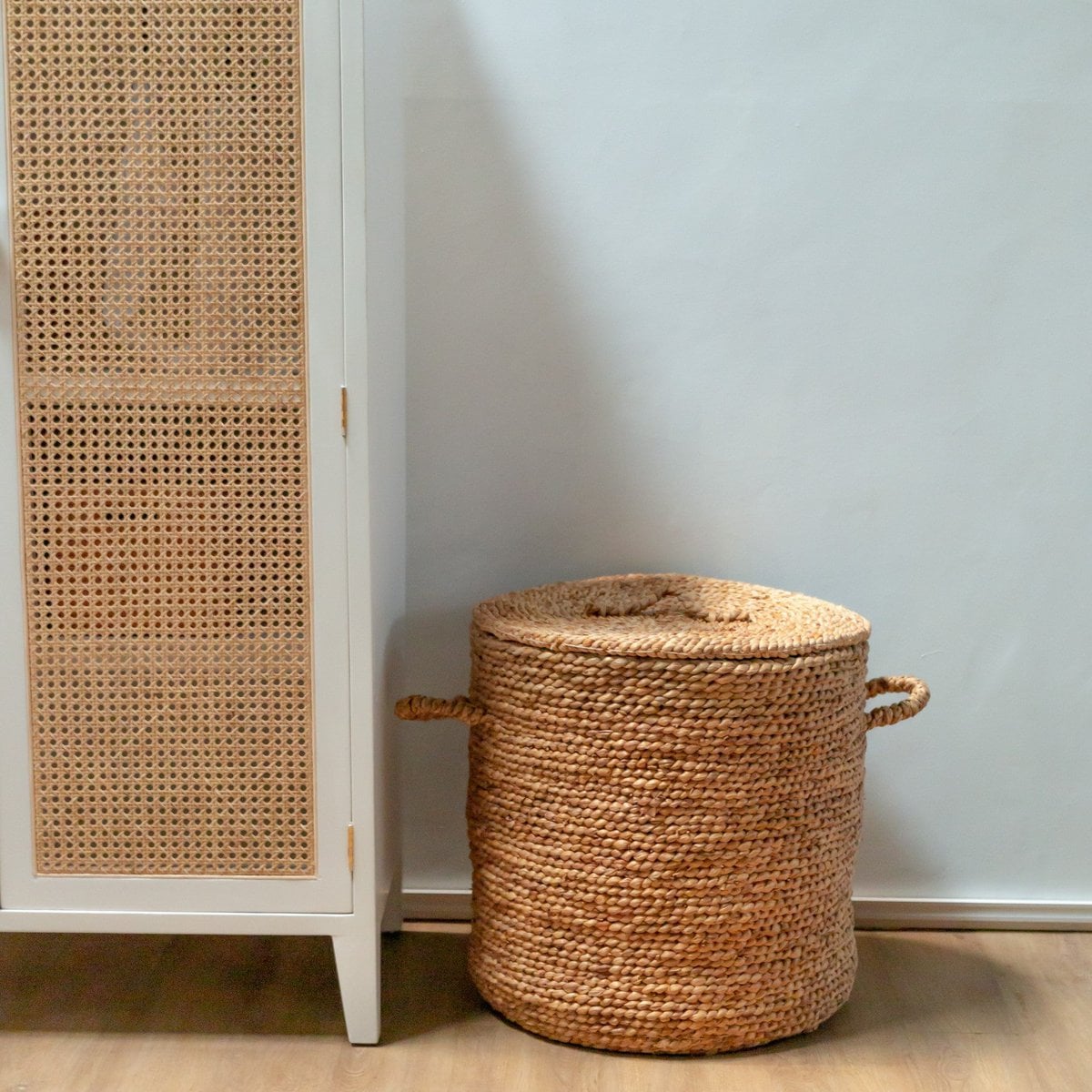 Water hyacinth laundry basket with lid AMAN Ø54 cm