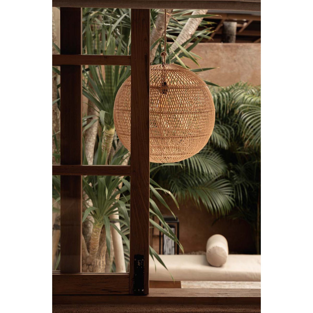 Handgewebter Rattan-Kugelpendelschirm 50 cm – natur, mittel