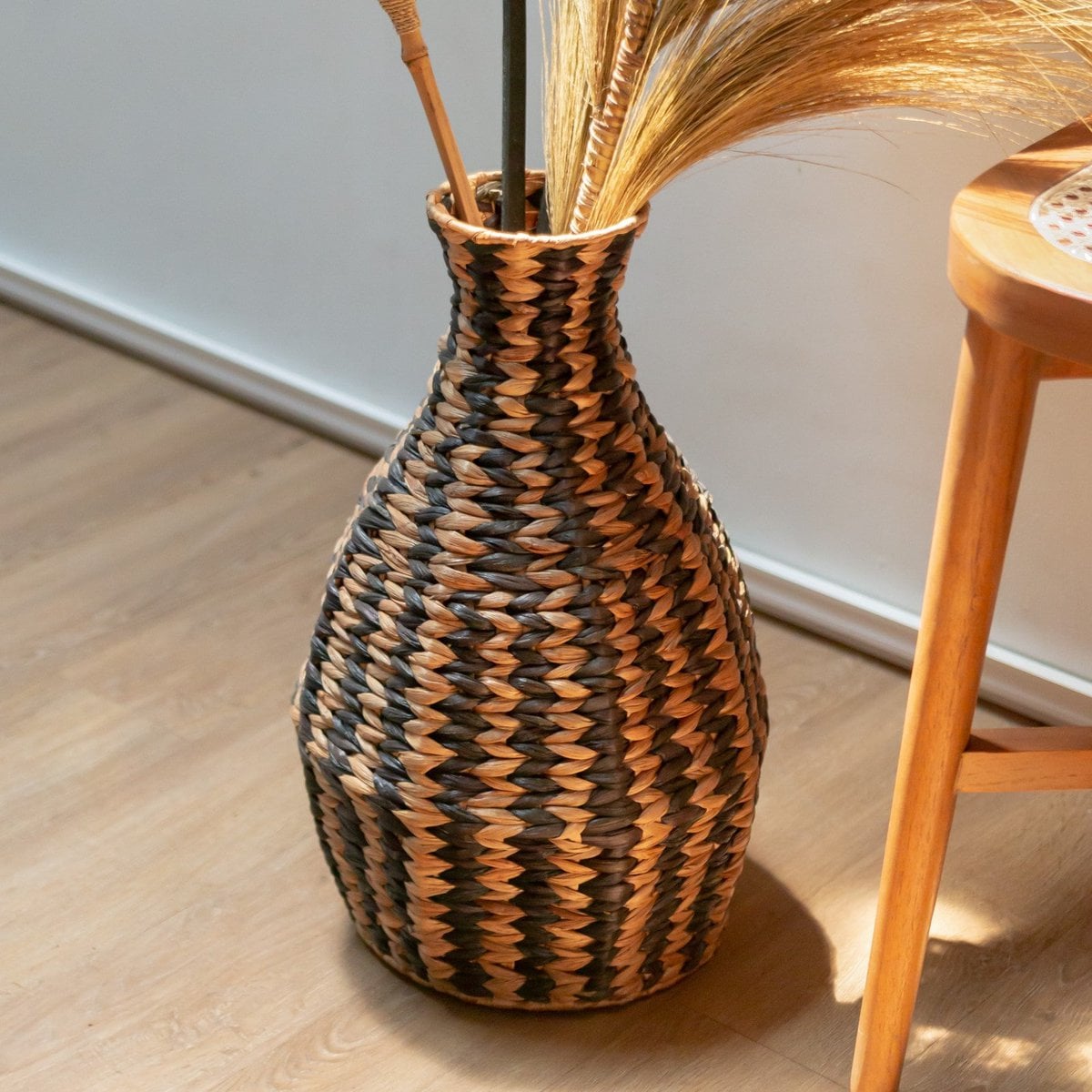 Wasserhyazinthenvase DAYANA – schwarz & beige