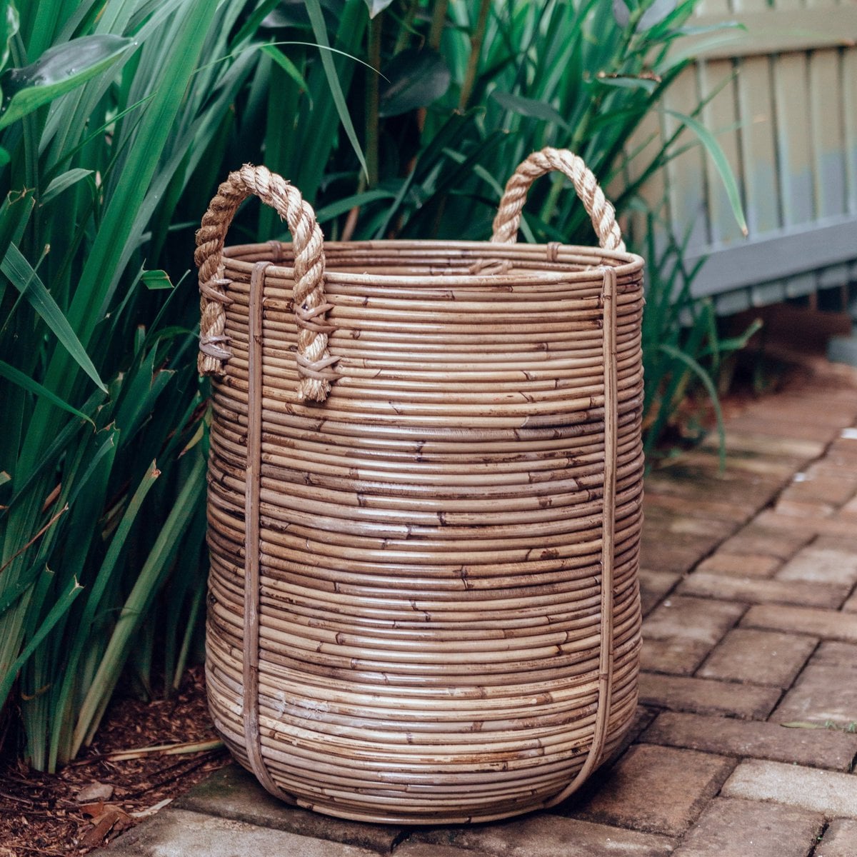 Rattan basket Otere Ø 40 cm – handwoven on Java with jute handles