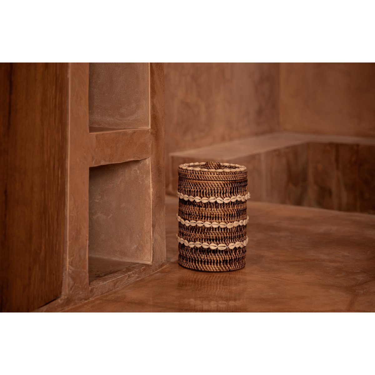Shell storage bin, rattan - natural brown, handwoven