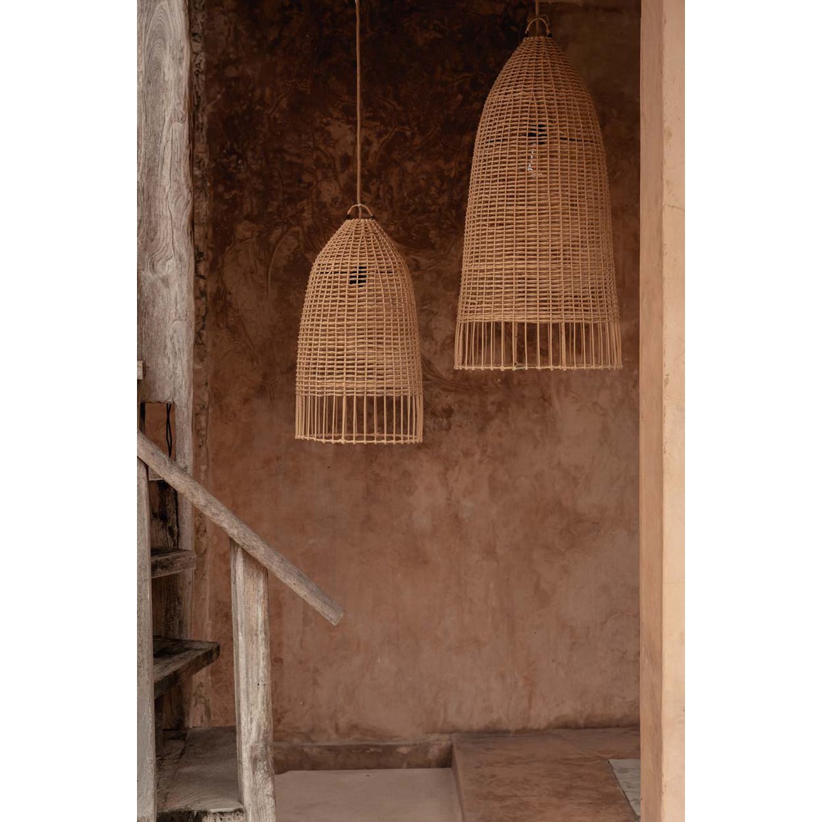 Rattan-Hängeleuchte 90 cm hoch – schlanke, natürliche Form