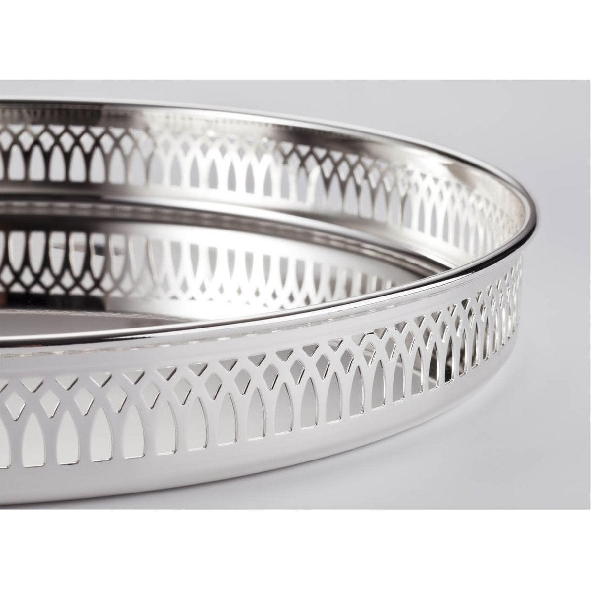 Silver-plated serving tray Delphi, 30 cm round