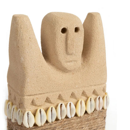 Sandstensskulptur, løftet hånd - 14 cm