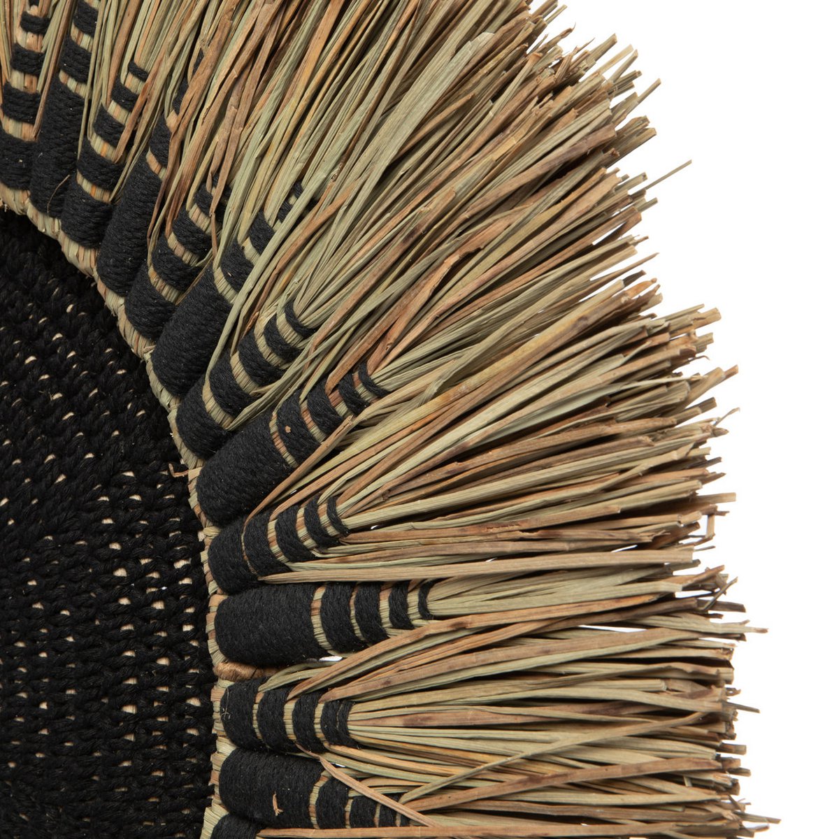 Raffia macramé wall circle – black and natural