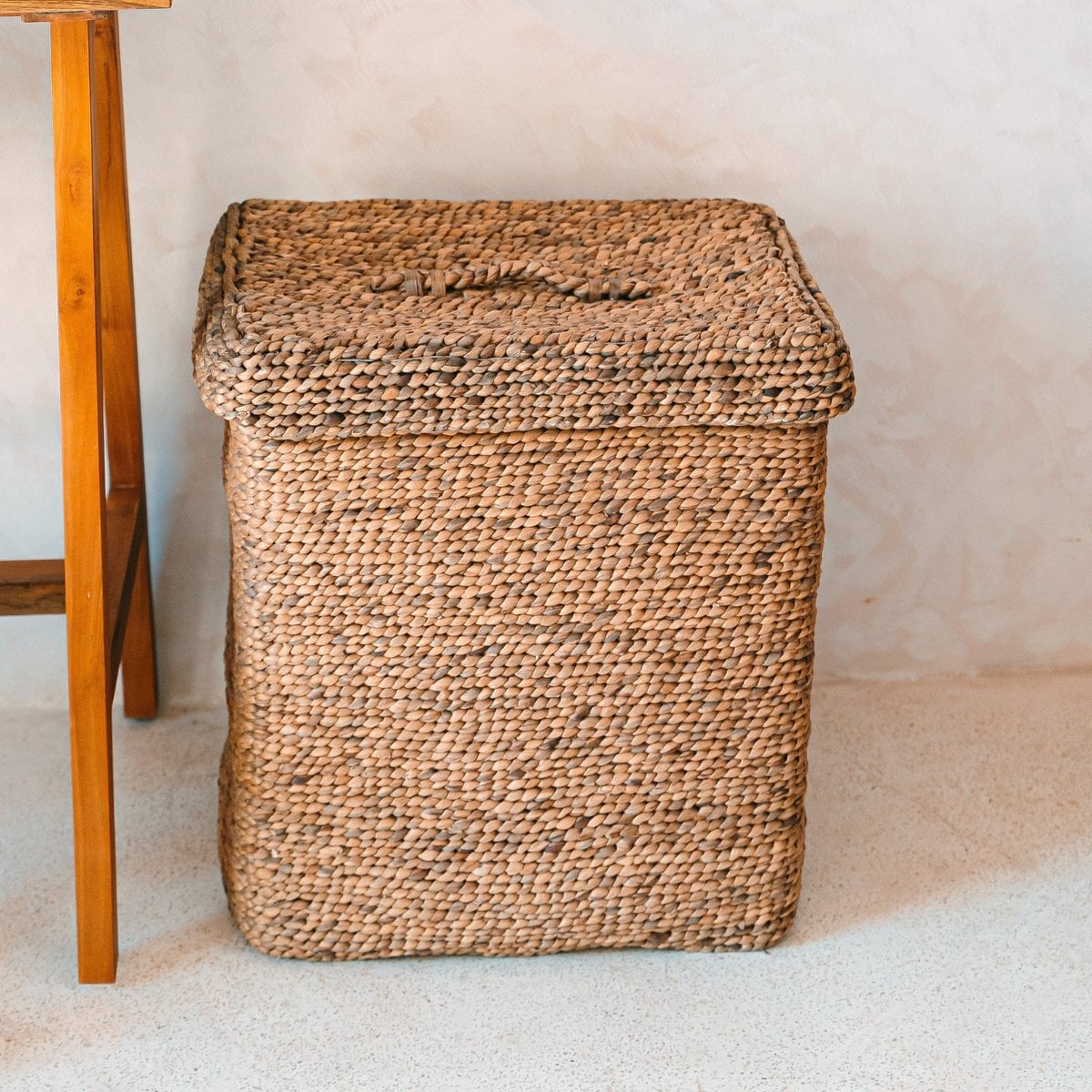 Water hyacinth laundry hamper SEMERU – rectangular, beige