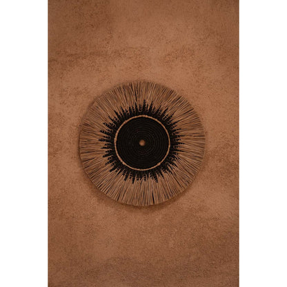 Raffia macramé wall circle – black and natural