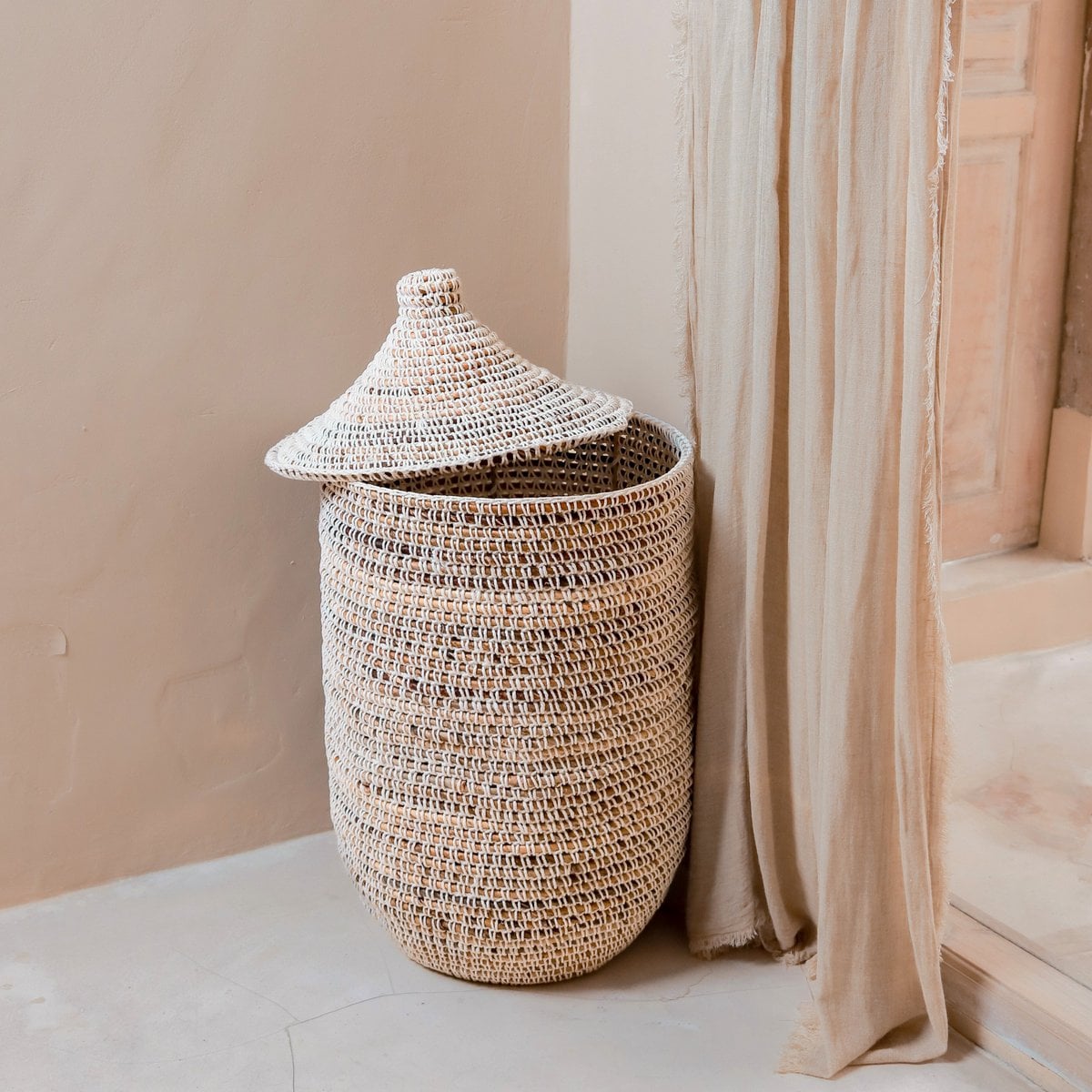 Banana fibre laundry basket with lid KAJA - 40 cm diameter